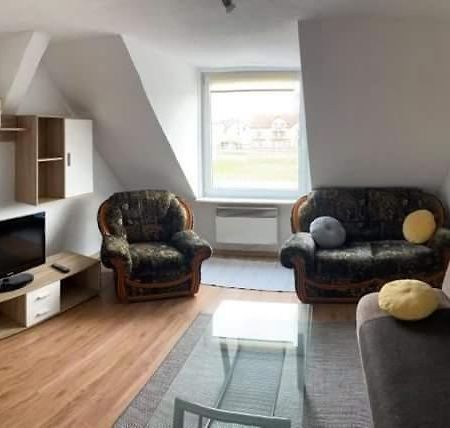 Апартаменты Apartament Plazowy Леба Экстерьер фото